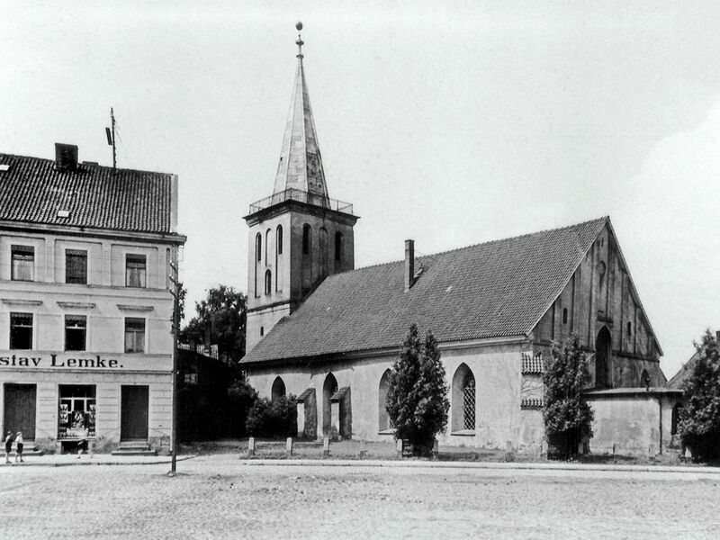 Datei:Labiau Kirche.jpg