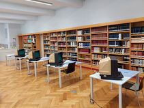 Oberpfalz: Bischöfliches Zentralarchiv Regensburg. Das Bischöfliche Zentralarchiv Regensburg (Archivkürzel BZAR) ist zuständig für das kirchliche Archivgut des Bistums Regensburg. Die Kirchenbücher sind über Matricula zugänglich.