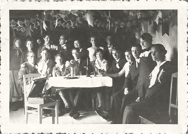 Datei:Hochzeitsfeier Anna und Franz.jpeg