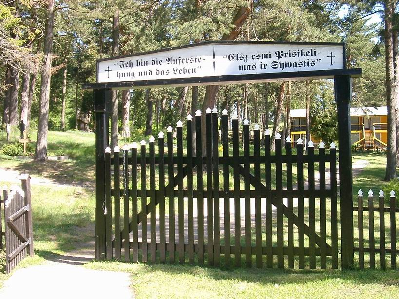 Bild Ort Nidden Friedhof 001.JPG