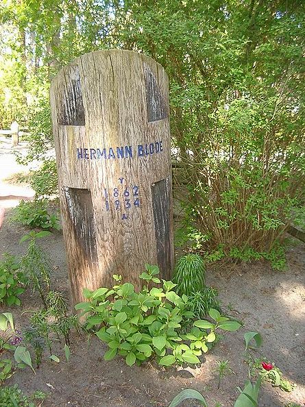 Bild Ort Nidden Friedhof 003.JPG