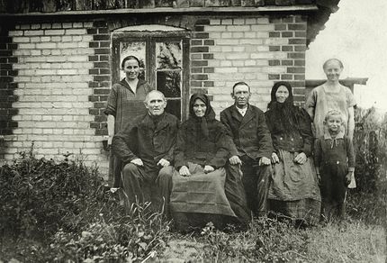 von links Else Labrenz verh. Beith