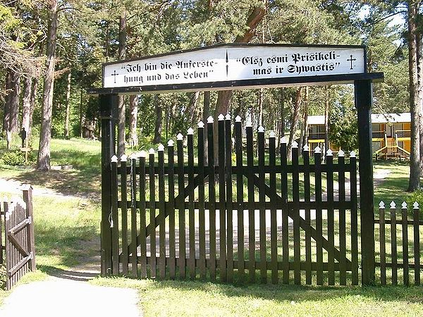 Bild Ort Nidden Friedhof 001.JPG