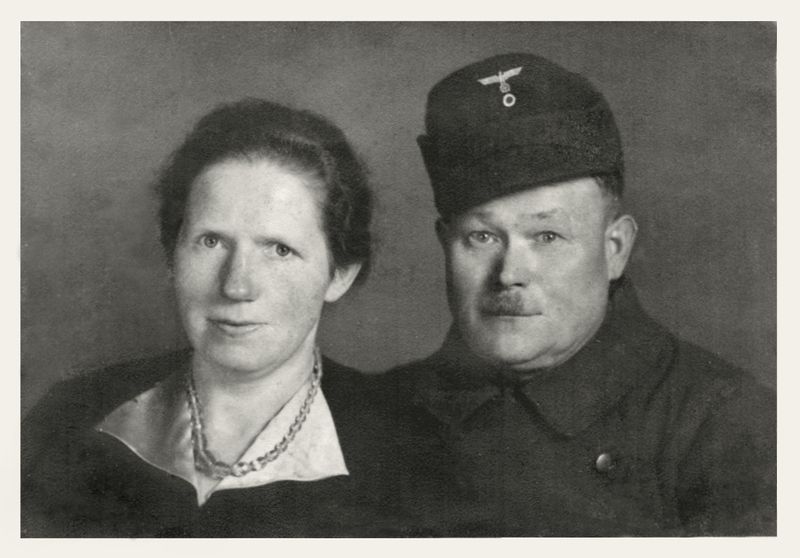 Datei:SKWIRBA Georg od Michael mit Frau ML.jpg