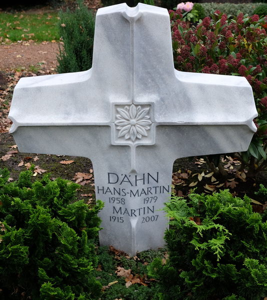 Datei:Nettesheim-Grabstein 1663.JPG